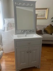 Bathroom vanity unit