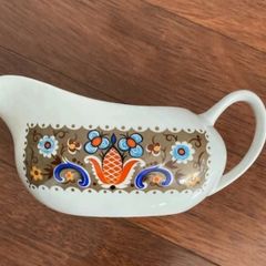 Vintage Woods And Sons Bayeux Pattern Side Plates & Gravy Boat
