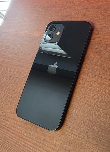 iPhone 12 64GB in Black + Cable | SIM Free / Unlocked