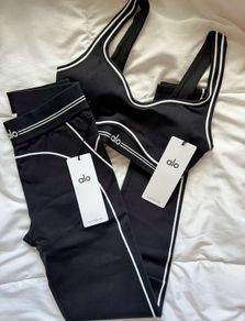 Alo Yoga Set