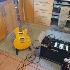 Electric guitar bundle
