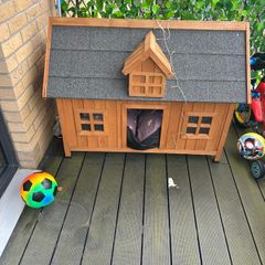 Wooden dog kennel house