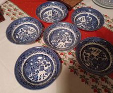 Churchill Willow bowls