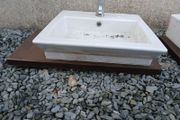 2x sinks floating