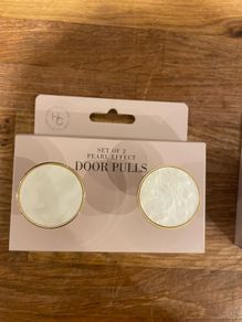 knobs