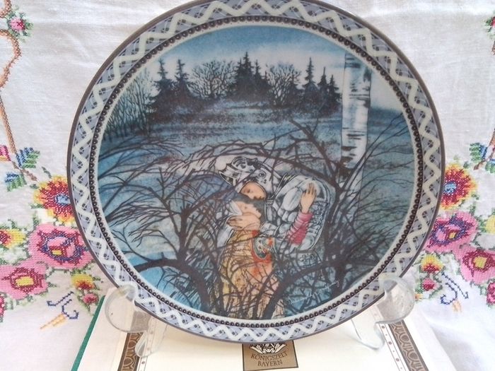 Sulamith Wulfing Vintage Display Plate