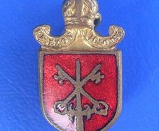 Exeter Cathedral 900th anniversary - commemorative enamel badge (1950)