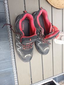Steel toe work shoes