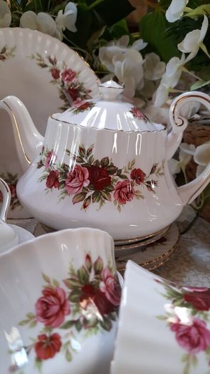 Vintage Paragon " English Rose" tea set