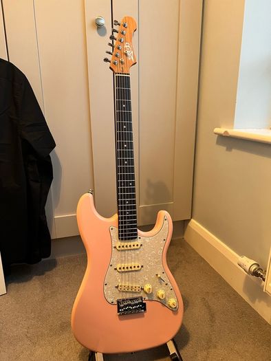 Fender Pickups Jet JS400 Stratocaster guitar with loads of upgrade