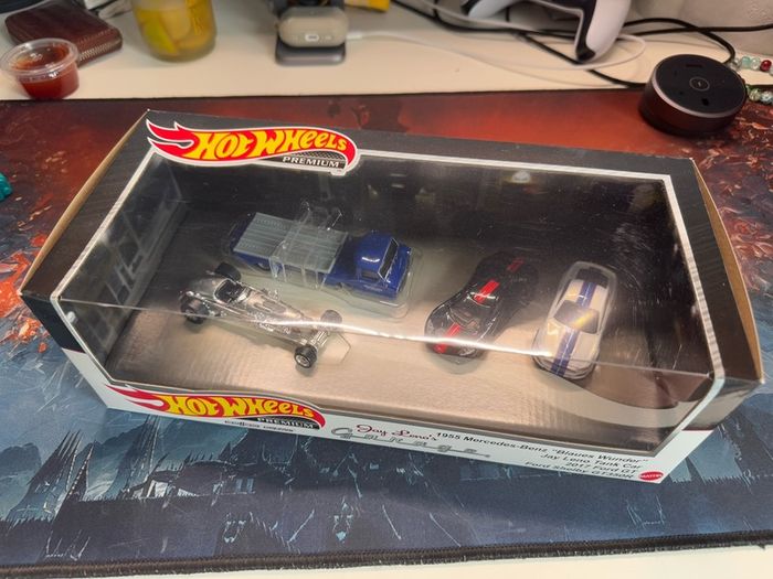 Hotwheels Premium Jay Leno Tank Car set
