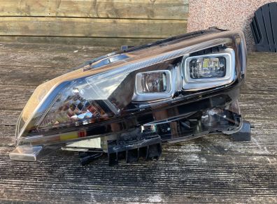 Nissan Leaf Headlight Passenger Side 2019