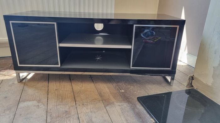 tv unit