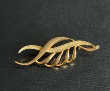 brooch