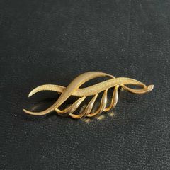 brooch