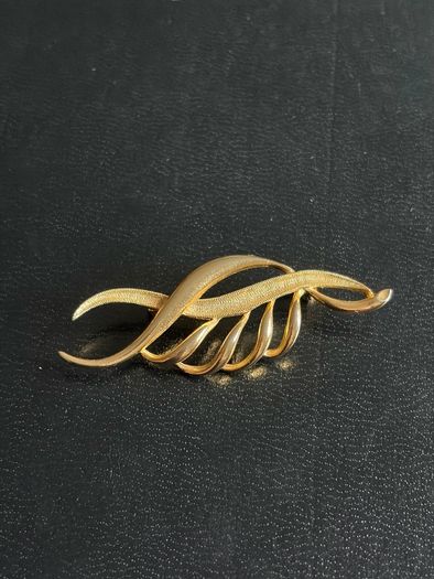 brooch