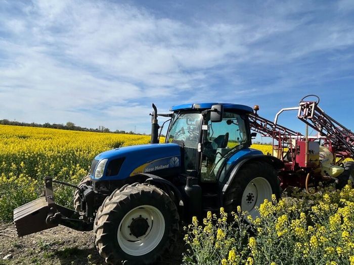New Holland T6070