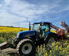 New Holland T6070