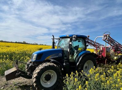 New Holland T6070