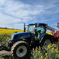 New Holland T6070