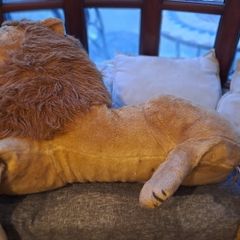 Large lion plush toy