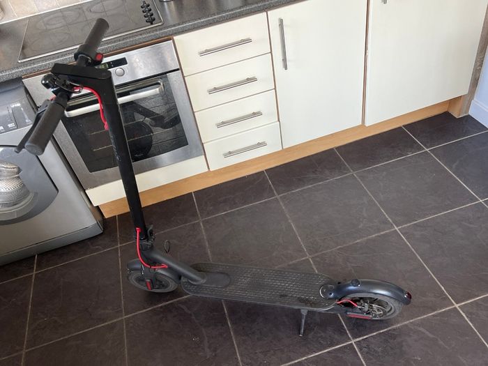 Selling Xiaomi Mi Electric Scooter Pro