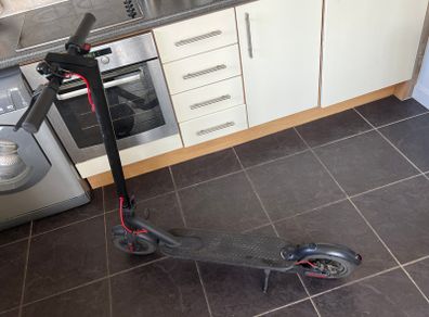 Selling Xiaomi Mi Electric Scooter Pro