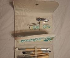 New nail and brush set