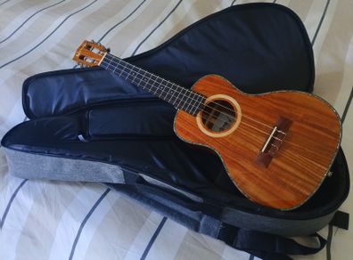 Uma Tenor Ukulele
