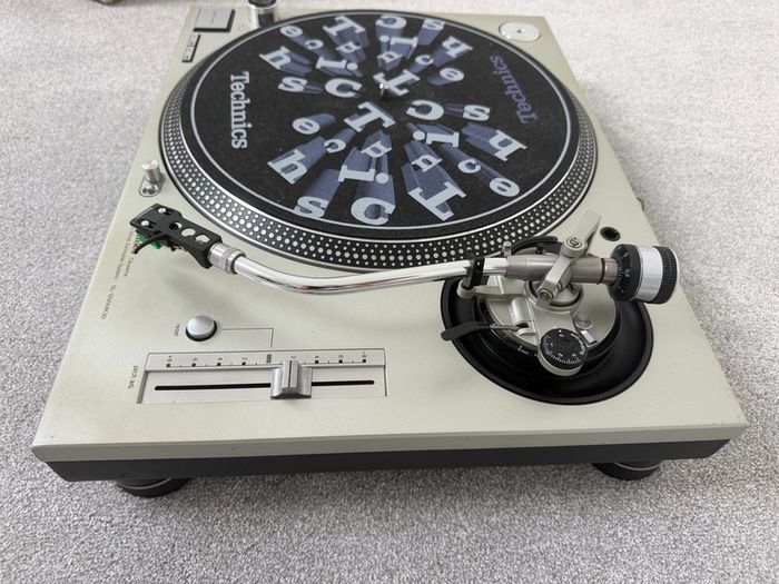 Technics SL1200 mk3Ds