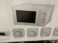 main image for ad 700W White Microwave
