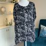 Ladies Black & White Short Sleeved Top from Kaffa Curve Size: UK 20 / EU 48 Image 5