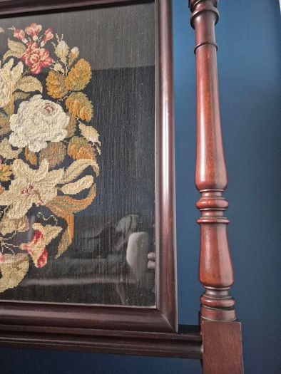 Antique Victorian Rosewood Fire screen, Fine Berlin Woolwork Embroidered Panel.
