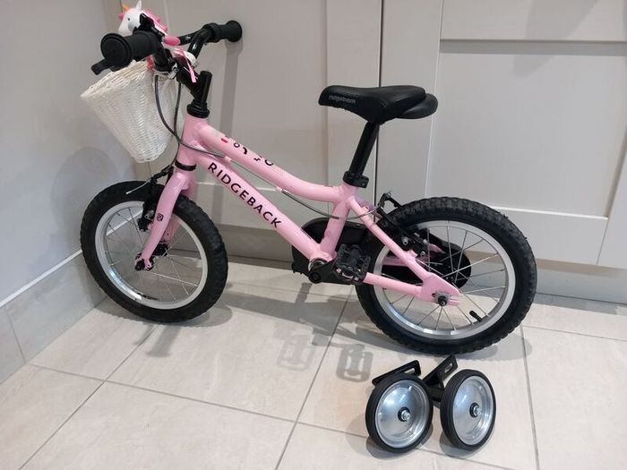 Ridgeback girls bike in great condition