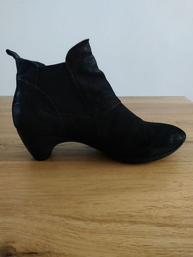 Black ankle boots size 5 by Think!