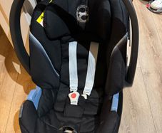 Cybex Aton 5 Car Seat with Base