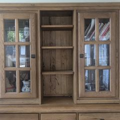 BEAUTIFUL Dresser/Cabinet, like new.