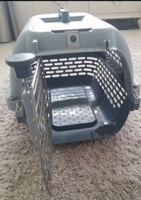 cat carrier