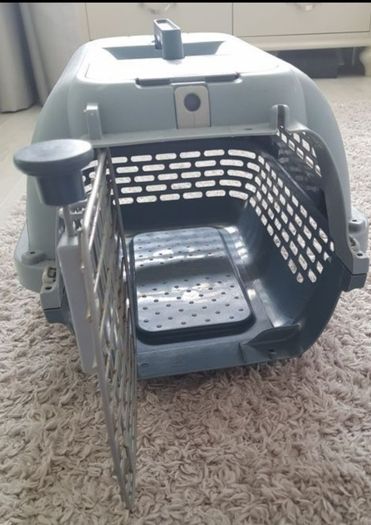 cat carrier