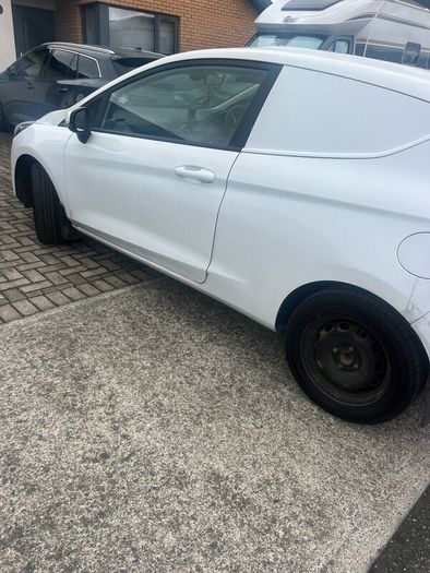 Ford fiesta trend