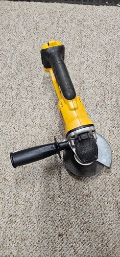 Dewalt 18v angle grinder.