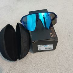 Oakley Sutro lite sweep
