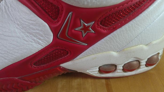 Vintage Converse All Star Icon HELX Basketball Shoes White Red Euro 40 UK \ Ire 6
