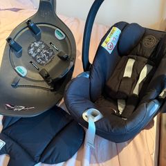 Cybex car seat & swivel base