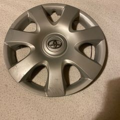 hub cap for Yaris 1 only 2006 car