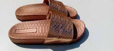 Ladies Sliders