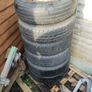 Wheels off Nissan Vannett Cargo Van Image 2