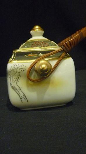 Oriental Sugar Bowl/Trinket box