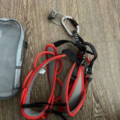 Dmm harness carabiner and petzl belay