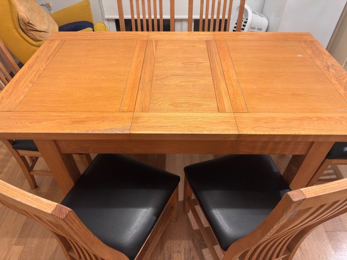 Solid Oak Extending Dining Table and 6 Chairs Set